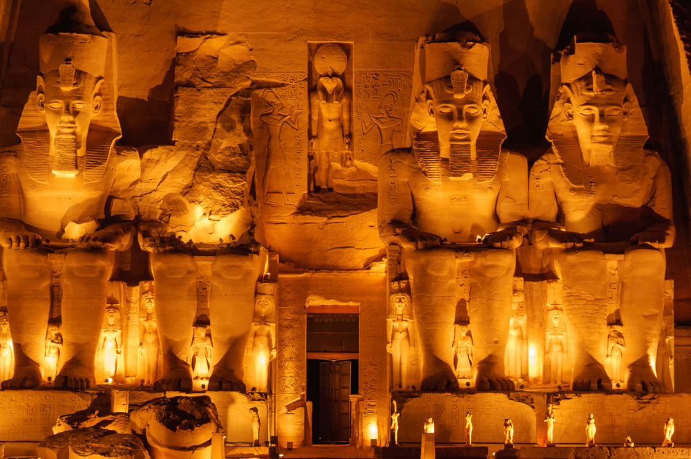 Abu simbel é o lugar para visitar o Egito